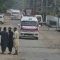 Najmanje 24 osobe poginule, 45 povređeno u dve saobraćajne nesreće u Pakistanu