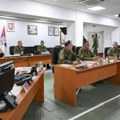Mojsilović obišao Operativni centar sistema odbrane: Vojnici u mirovnim misijama bezbedni