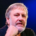 Slavoj Žižek o kapitalizmu i večitom ratu: „Sve više živimo u kombinaciji visokotehnološkog i analognog feudalizma“