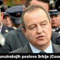 Dačić kaže da lekari nisu konstatovali povrede kod penzionera koji tvrdi da je pretučen u policiji