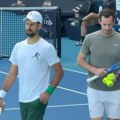 Đoković posle 6 godina u majamiju: Osvanule prve fotografije, Novak sa Marejem priprema taktiku za masters