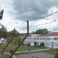 Pokušali da ubace telefone dronom u zatvor u Spužu: Stražari razotkrili šemu, hteli da ih doture zatvorenicima