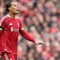 Liverpul u osmini finala Liga kupa, prvenac Isaka