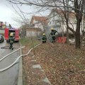 Planuo napušteni kiosk u Kaluđerici! Osam vatrogasaca gasilo požar u beogradskom naselju (foto)