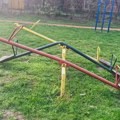 PISMA ČITALACA: Gde su završila sredstva za park na Šećerani? Igralište oštećeno i nebezbedno za decu ⚠️ Šećeranski park u…