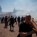 Око 3.000 људи на првомајском протесту против крајње деснице