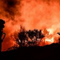 "Besne" šumski požari na 3 fronta u Grčkoj: Ogroman broj kuća izgoreo, naređena hitna evakuacija stanovništva