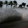 Na Floridi uvedeno vanredno stanje zbog opasnosti od tropske oluje