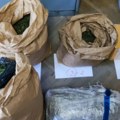 U Novom Sadu pronađena 34 kilograma maruhuane Dva dilera uhapšena odmah, droga je bila spakovana u džakove