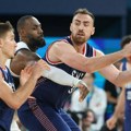 FIBA, sram vas bilo! Ovo se zove - pljačka! Pogledajte šokantan snimak šta radi Lebron Džejms na meču protiv Srbije…