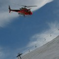 (Video) "pokidala se sajla, sedišta otpala, ljudi ispadali": Horor, srušila se žičara u ski centru: Veliki broj…