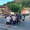 Privedene tri osobe zbog blokade magistrale