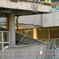(Foto) Urušio se deo krova na Centru Skenderija u Sarajevu, pukom srećom izbegnuta tragedija, u toku Sajam knjiga