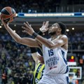 Fener konačno pao: Larkin i Lojd postigli više od polovine poena