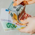 Psihologija novčanika: Zašto nas „boli“ kad plaćamo kešom, a karticu ne osećamo?