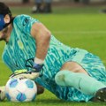 Golman Juventusa Grabara operisao ligamente