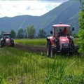 MUP Srbije apeluje: Vozači traktora da poštuju propise