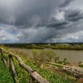 U Srbiji promenljivo oblačno i svežije, mestimično kratkotrajna kiša
