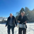 Ivanjičani dobošar Savko i njegov komšija Gvozden spremno dočekuju zimu: Njihovi saveti za hladne dane, suva domaća…