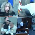 Nasilnik pretukao sudiju nakon izricanja presude: Šokantna scena, iznenada preskočio klupicu, jedva uspeli da ga obuzdaju…
