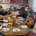 Topla priča prepuna ljubavi u jedanaestočlanoj porodici Tomić sa planine Mučanj (VIDEO)