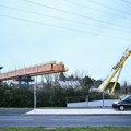 Radnici skakali da se spasu: Tragedija na gradnji mosta u Francuskoj: Jedna osoba poginula, dve teško povređene (foto/video)