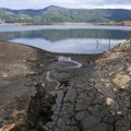 Gradonačelnik moli parove da se tuširaju zajedno: Situacija u Bogoti je kritična zbog nestašice vode izazvane sušom
