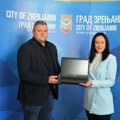 Uručeno 40 laptop računara opštinama Nova Crnja i Sečanj