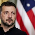 „Spremni smo da pregovaramo o miru pod vođstvom američkog predsednika“: Reakcija Zelenskog na stopiranje vojne pomoći od…