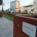 „Kutak“ posvećen žrtvama pada nastrešnice na centralnom niškom trgu – 16 pločica sa imenima na 16 žardinjera