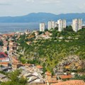 Drama u Rijeci: Nadstrešnica pala na stakleni zid vrtića tokom radova, deca bila unutra