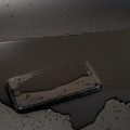 Evo kako da spasite telefon koji je upao u vodu: Ni slučajno ga ne stavljajte u pirinač, a ovo obavezno morate da uradite