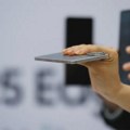 Sledeća generacija ultratankih Android telefona biće još tanja i imaće još veću bateriju