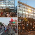 Blokirana raskrsnica Kraljevića Marka i Kralja Petra i protesti u Novom Sadu Blokaderi i bajkeri ispred zgrade MUP-a (video)