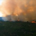 Veliki požar na Šolti: Gori makija i nisko rastinje, vatrogascima podršku iz vazduha daju kanaderi