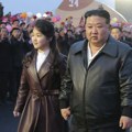 Kim Džu E u pekingu: "Učvrstila je status naslednika svog oca"
