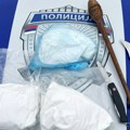 Policija zaustavila automobil, pa pronašla drogu i oružje. Uhapšena dva muškarca na Novom Beogradu: Odmah im određen pritvor…
