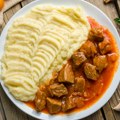 Svinjski gulaš – bogat ručak za dva dana
