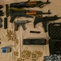 Velika akcija policije u Beogradu - zaplenjeno oružje, eksplozivi i narkotici