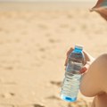 Da li pijete dovoljno vode tokom vrućina: Saveti stručnjaka za unos tečnosti kada temperatura pređe 30 stepeni
