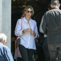 Fatalna bivša Filipa Živojinovića na sahrani Olivere Katarine: Glumica jedna od retkih koja je odala poštu