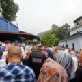 Neverovatan prizor kod velike srpske svetinje: Na stotine vernika prisustvovalo obeležavanju slave Manastira Preobraženje u…