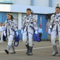 Dvojica ruskih i jedan američki astronaut pristali na ISS
