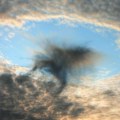 „Рупа у небу“: НАСА снимила чудне кружне феномене /фото/