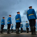 FOTO: Garda Vojske Srbije na aerodromu čeka predsednika Kine