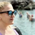 Voditeljka brutalno udarila na majke Zbog njene izjave nastao haos, naišla na brojne osude nakon ovih reči!