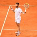 Đokovićev naredni rival je kontroverzni francuz: Tukao se sa rivalom, trenirao ga Srbin, a spavao je u Nadalovom dresu