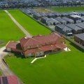 Neverovatan prizor na kući "tvrdoglave porodice": Odbila 30 miliona € za rušenje, a oko nje niču moderne zgrade