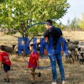 Radio u Nemačkoj kao vozač kamiona, ostavio sve i vratio se u Srbiju: Bojan iz sela kod Kladova sa suprugom i dva sinčića na…