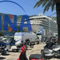 Papreno - Srbi koji idete u ovaj primorski grad spremite novčanike: Cene parkinga na kotorskoj Rivi podignute na 4.8 eura po…